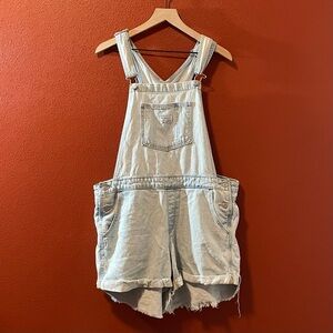 Levi‎ Strauss & Co Women’s Two Horse Light Wash Distressed Work Overall Shorts